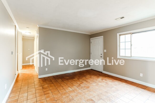 Building Photo - 5336 Mapleridge Dr