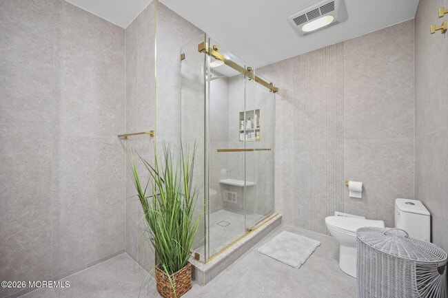 Building Photo - 10 Kinglet Ave