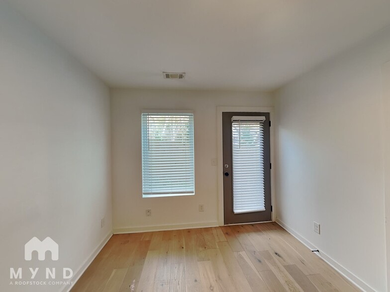 Building Photo - 1434 Walker Pl SE