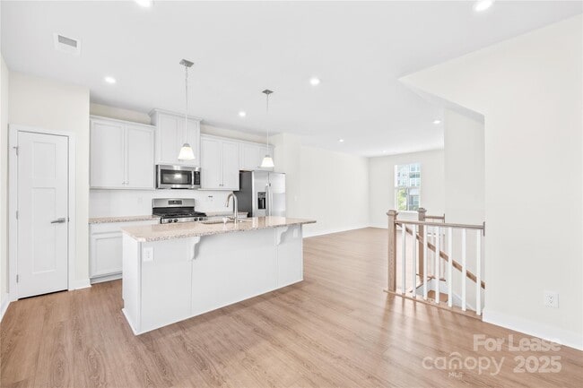 Building Photo - 1725 Aspire St
