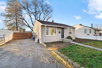 Building Photo - 5707 N Lindeke St