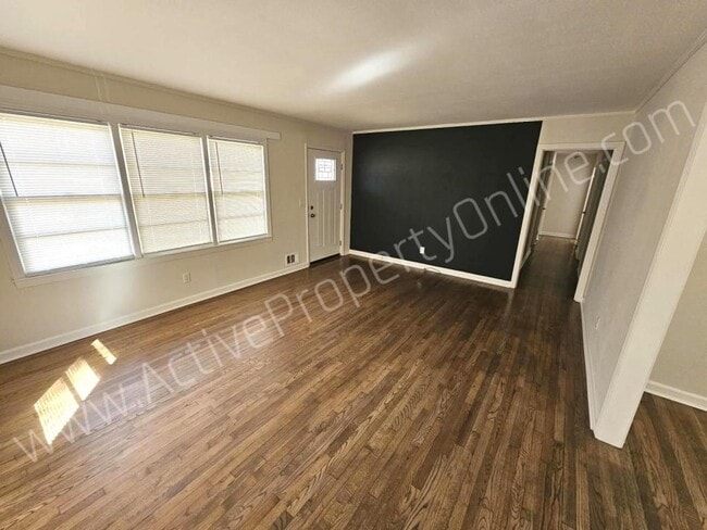 Building Photo - 777 Windsor Rd