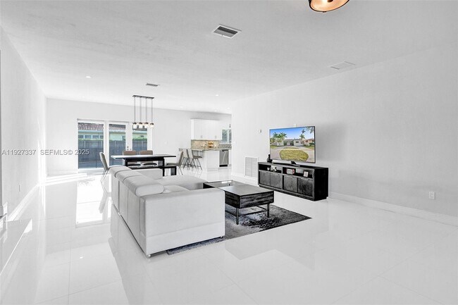 Building Photo - 1102 Meadow Lark Ave