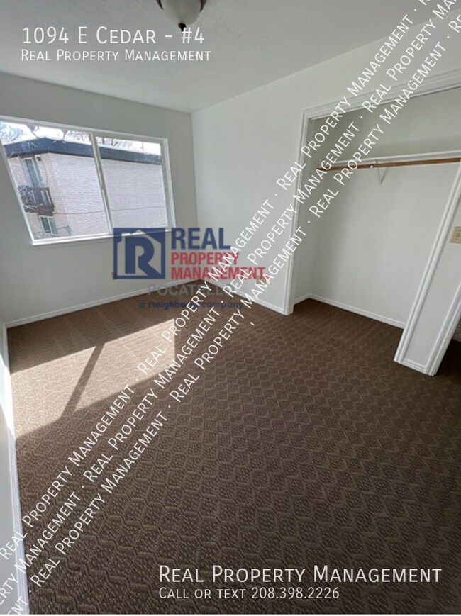 Building Photo - 1094 E Cedar-#4