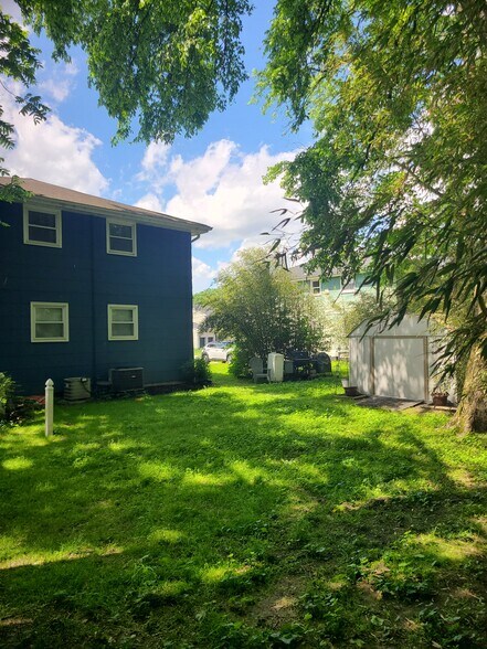 Building Photo - 258 Evergreen Ave