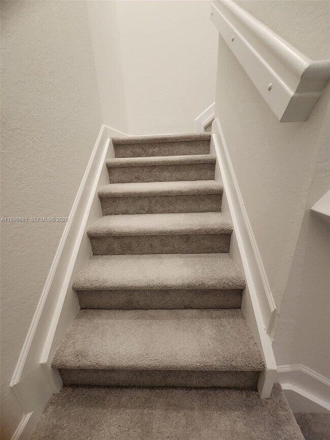 Building Photo - 2429 SE 28th Dr