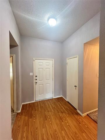 Building Photo - 1616 Logan Dr