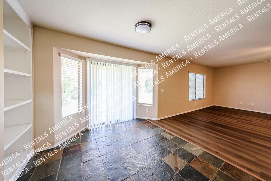 Building Photo - 23808 N Tayrien Ln