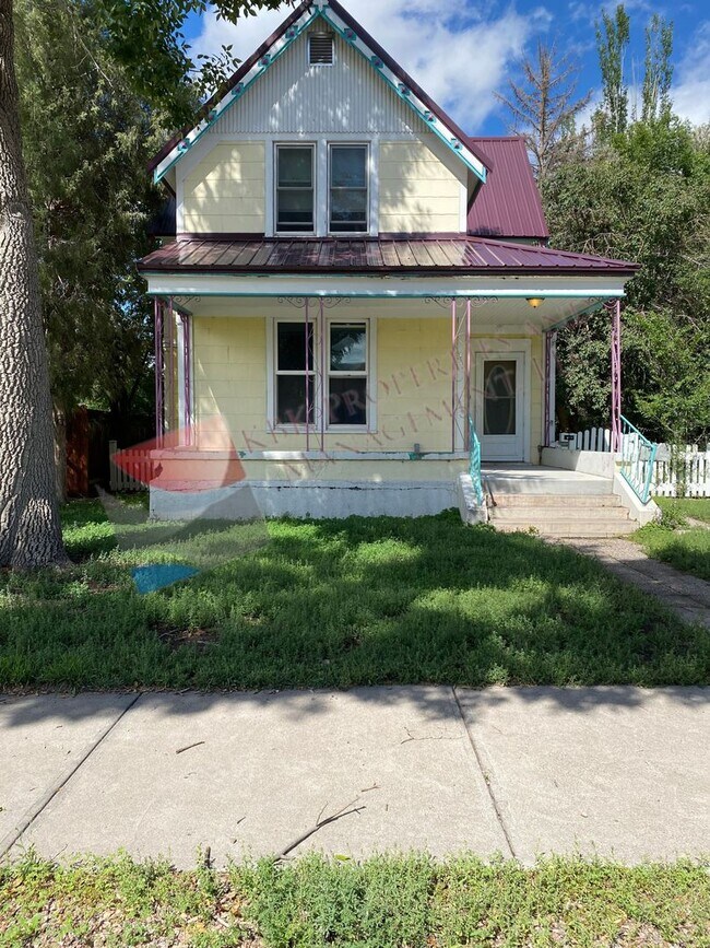 Primary Photo - Lundberg