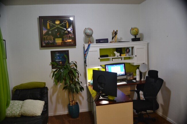 Building Photo - Gorgeous Corner Lot w/ Solar Panels