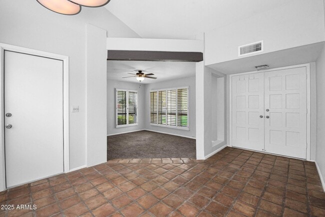 Building Photo - 4624 E Winston Dr