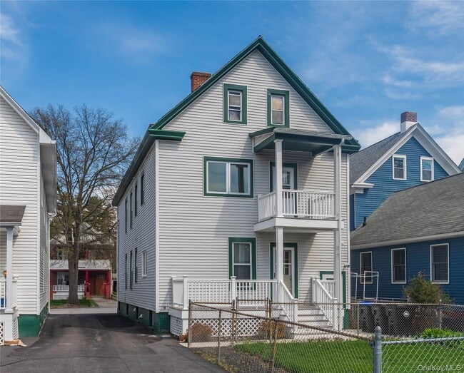 Building Photo - 15 Taylor Ave