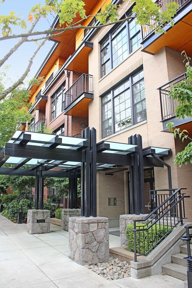 Building Photo - 1 Bedroom Ground Floor Condo at The Vaux -...