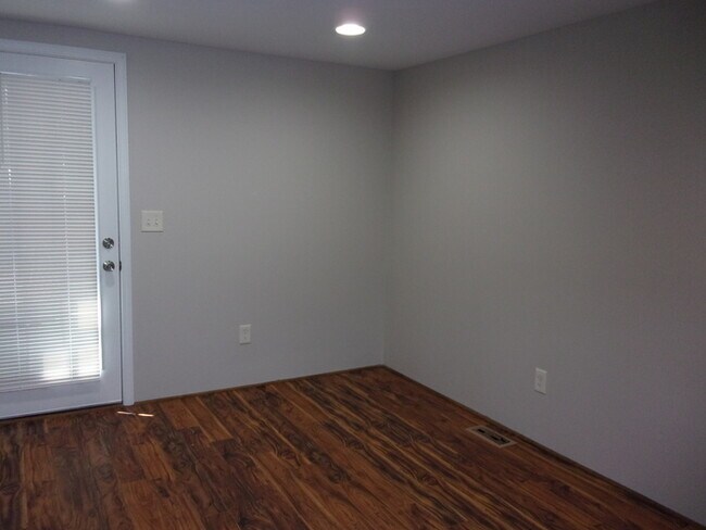Building Photo - Recently Updated and Refreshed 3 Bedroom 2 Bath Home in Fort Mill