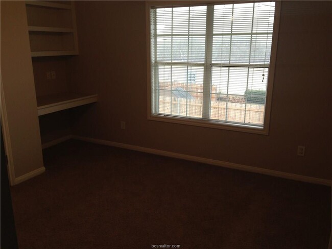 Building Photo - 100 Deacon Dr
