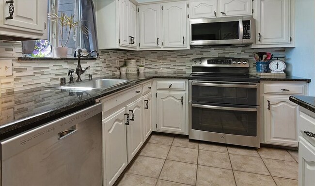 Building Photo - 228 McCarley Pl