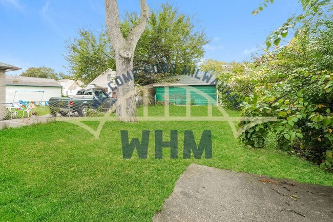 Building Photo - 1908 W Fairmount Ave