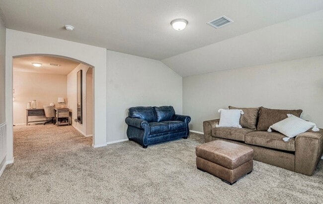 Building Photo - Westside area for Short or Long Term Rental (Completely Furnished) Beautiful 3 bed/2.5 baths plus...