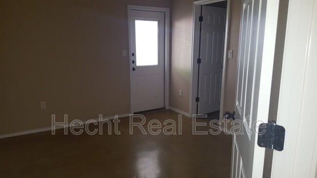 Building Photo - 1031 Carolyn Cove