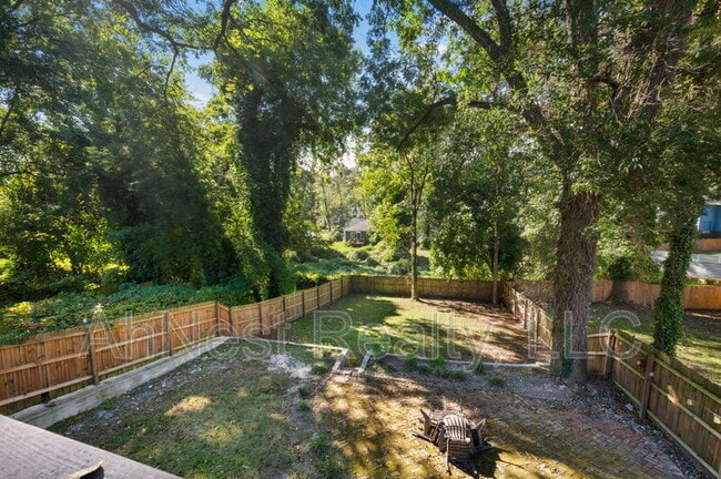 Building Photo - 1458 Beecher St SW