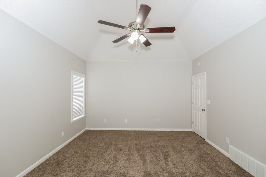 Building Photo - 2721 Misty Bay Dr
