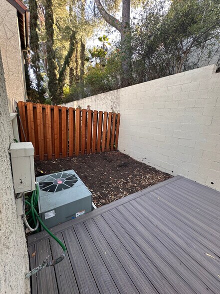 Building Photo - 4300 Via Marisol