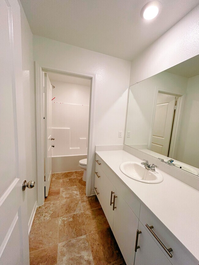 Building Photo - 5254 Wildflower Ln