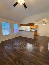 Building Photo - 641 Woodard Ave