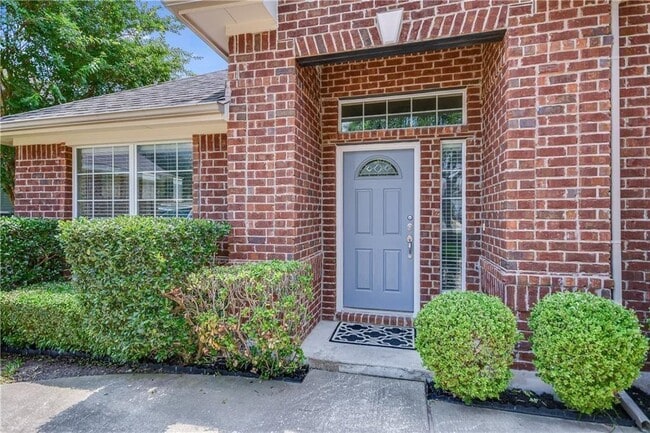 Building Photo - 1309 Bull Horn Loop