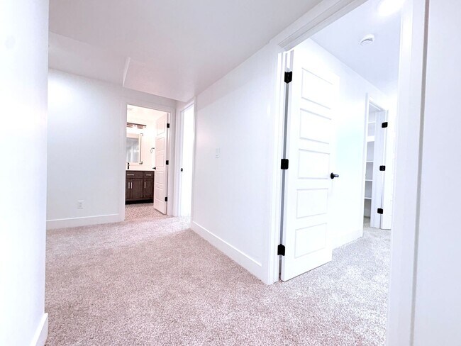 Building Photo - FREE: WiFi, Lawn care and Water softener!!