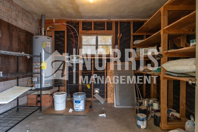 Building Photo - Quaint Home in an Established Neighborhood