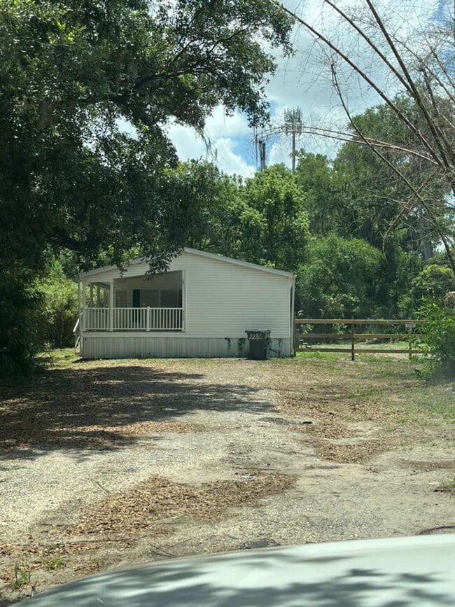 Building Photo - Large 4 bedroom 2 bathroom mobile home