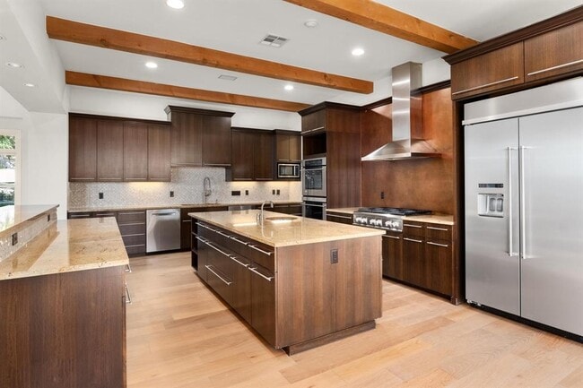 Building Photo - 1101 Sprague Ln