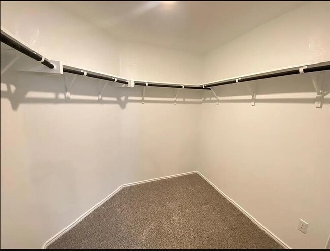 Building Photo - 490 Jack Ryan