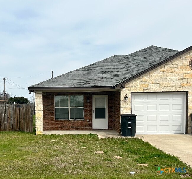Primary Photo - 3209 Baldwin Loop