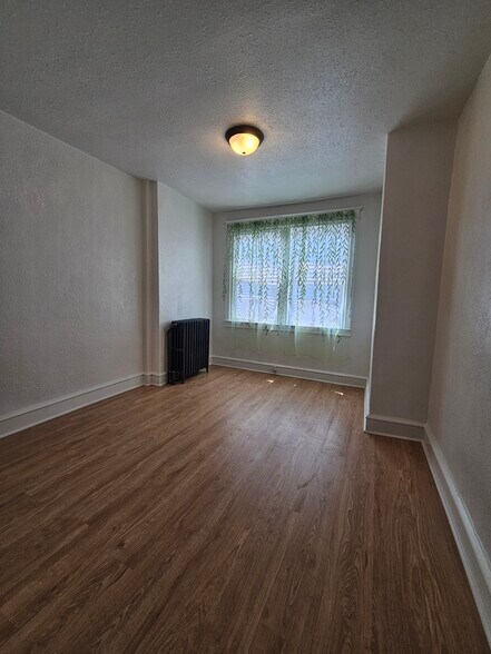 Building Photo - 1094 Alcott St