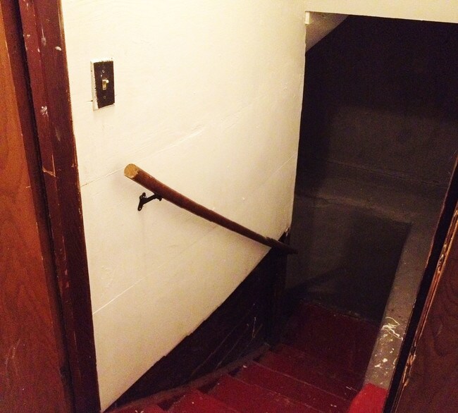 Building Photo - 142 S Marquette St