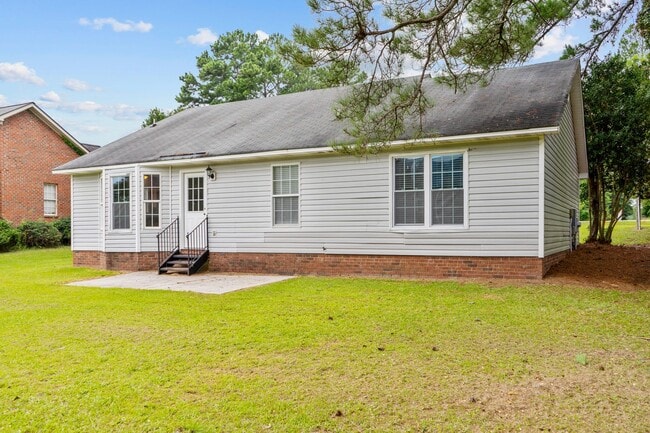 Building Photo - 3bed/2bath Located Right on Campbells Campus!