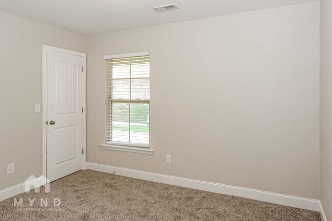 Building Photo - 136 Pitts Griffin Drive