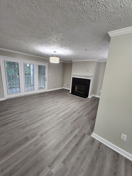 Building Photo - 330 Bubble Creek Ct