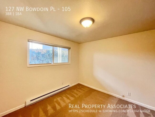 Building Photo - 127 NW Bowdoin Pl