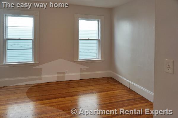 Building Photo - 40 Calvin St