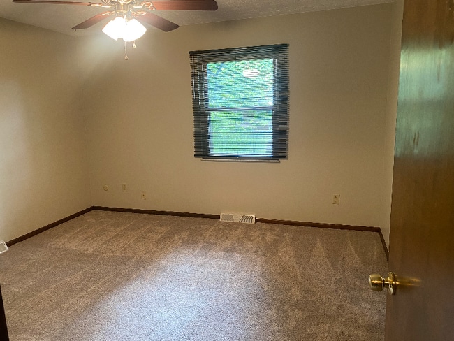 Building Photo - 4219 Woodpark Dr