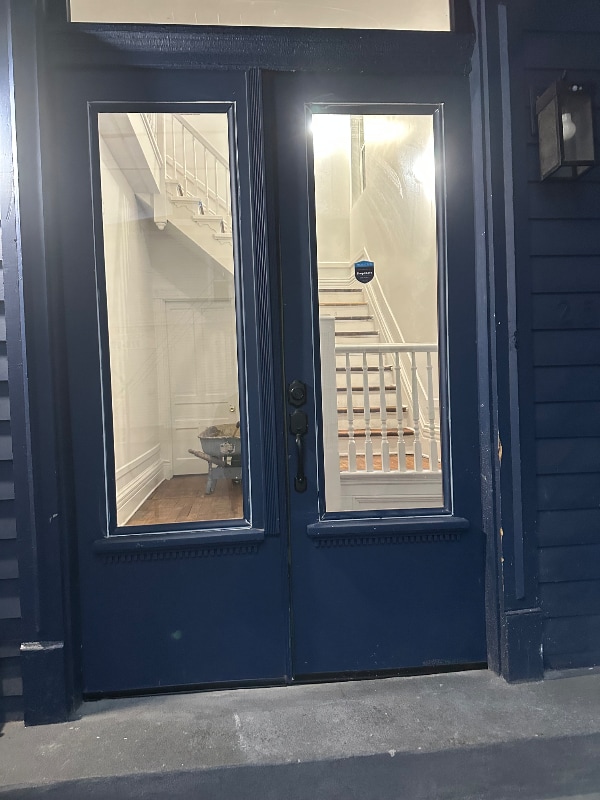 Building Photo - 2567 Bank St