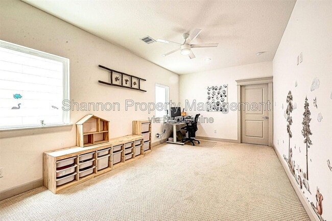 Building Photo - 5807 Kansas St