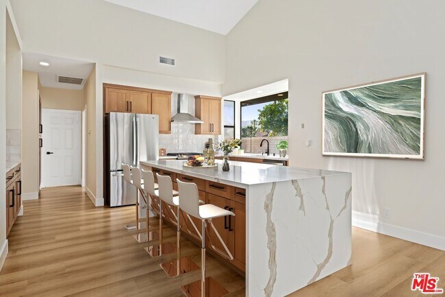 Building Photo - 70895 Ironwood Dr