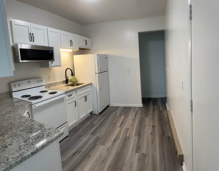 kitchen - 318 East Patrick Street
