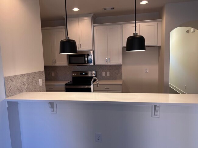 Building Photo - 6444 Scudders Dr