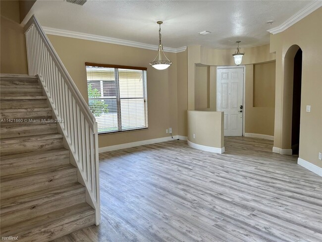 Building Photo - 4 br, 3 bath House - Bellagio At Vizcaya