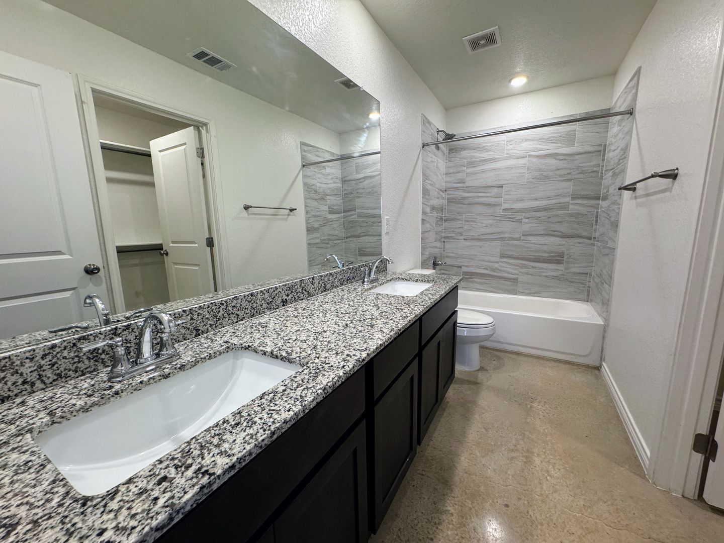 Building Photo - 1206 Lehmann Dr